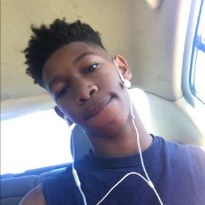 Meet your Posher, Deshaun